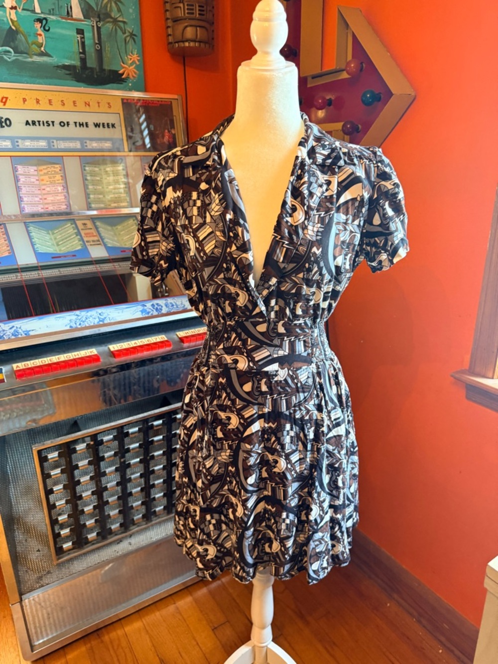 Nooworks Leah dress in a cool industrial deco fabric. XL
